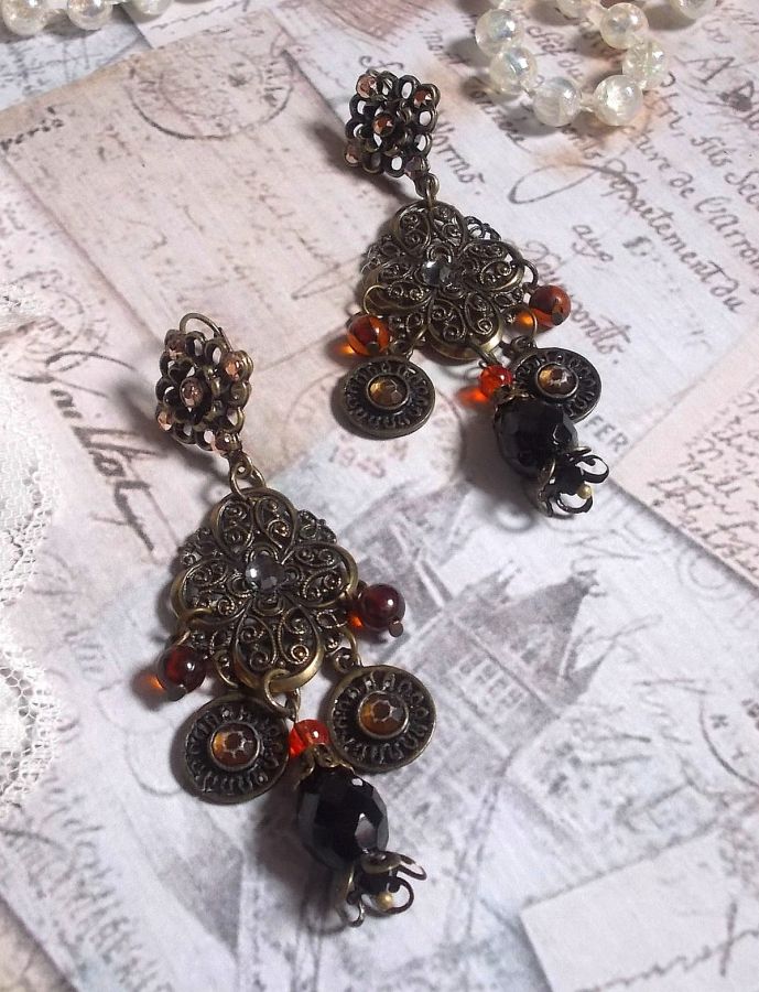 BO Milady Broc' created with stamps, drops, brass charms, rhinestones, PureCrystal cabochons and glass beads