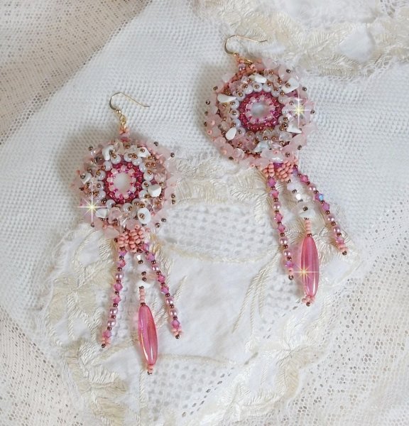BO Rose Royale embroidered with mother-of-pearl cabochons, chips in (Quartz and white Howlite), Swarovski Crystals, Roses rockets, seed beads and hooks in Gold Filled 14 carats
