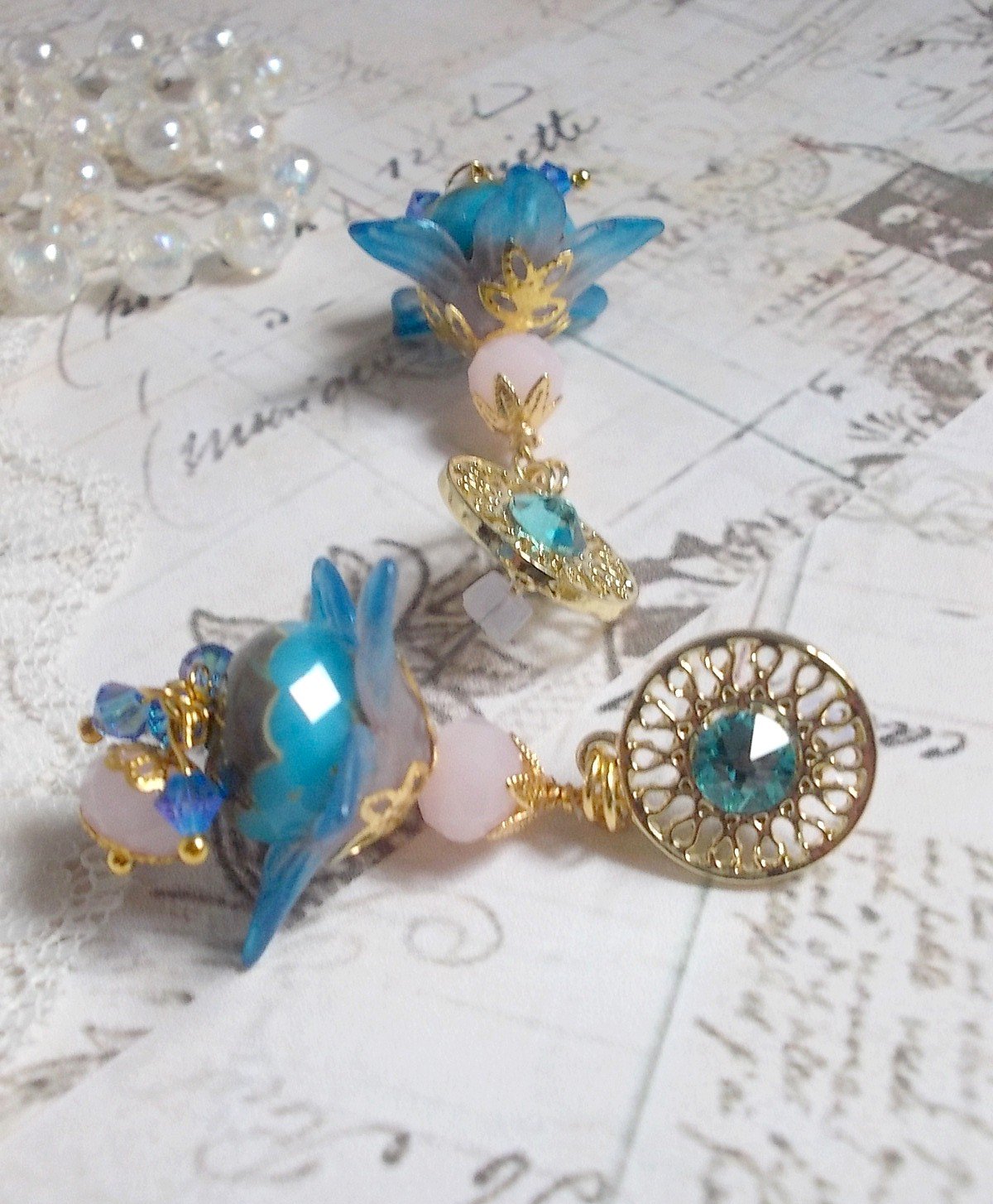 BO Saphir Scintillant montées avec perles potirons verre de bohème, fleurs Frosted et Cristaux Swarovski