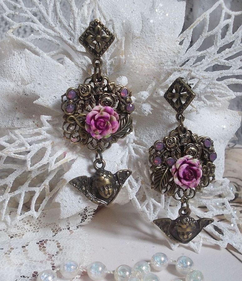 BO Secrets of Angelots created with resin roses, Angelots charms, prints and crystals