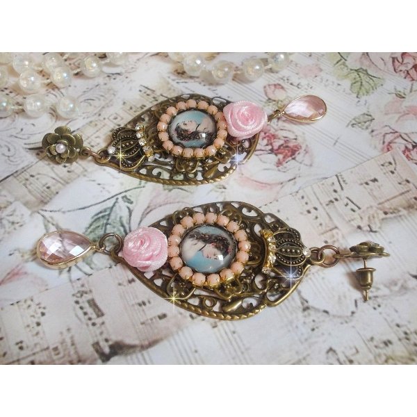 BO Sissi Empress created with glass cabochons representing Sissi Empress, crystals, glass beads, small flowers and various accessories in Bronze color