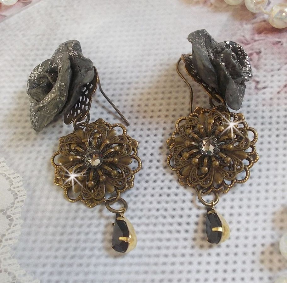 BO Steampunk Queen created with black porcelain roses, Swarovski crystal cabochons, glass drops and brass accessories