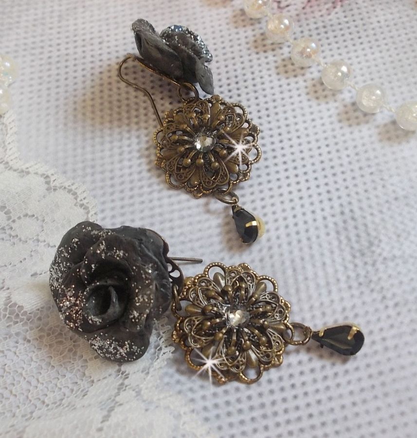 BO Steampunk Queen created with black porcelain roses, Swarovski crystal cabochons, glass drops and brass accessories