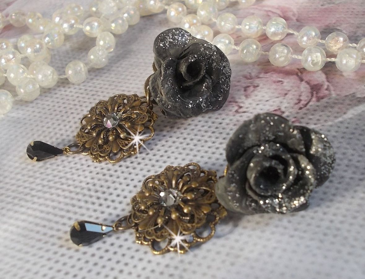 BO Steampunk Queen created with black porcelain roses, Swarovski crystal cabochons, glass drops and brass accessories