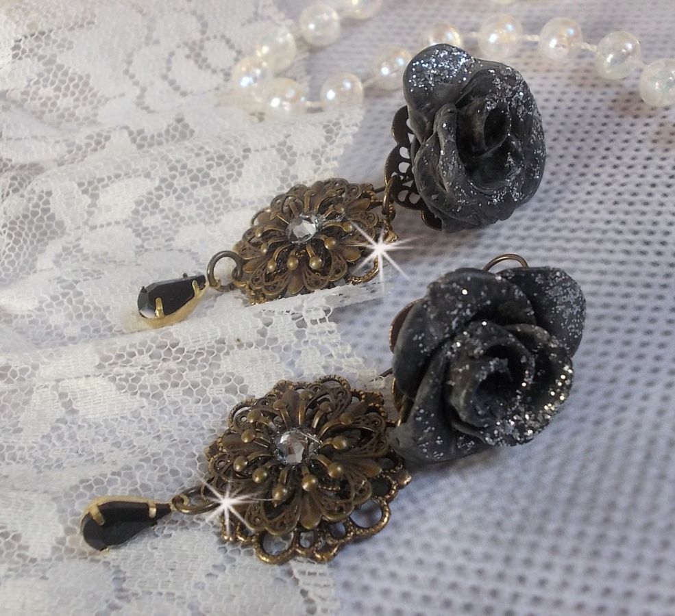 BO Steampunk Queen created with black porcelain roses, Swarovski crystal cabochons, glass drops and brass accessories