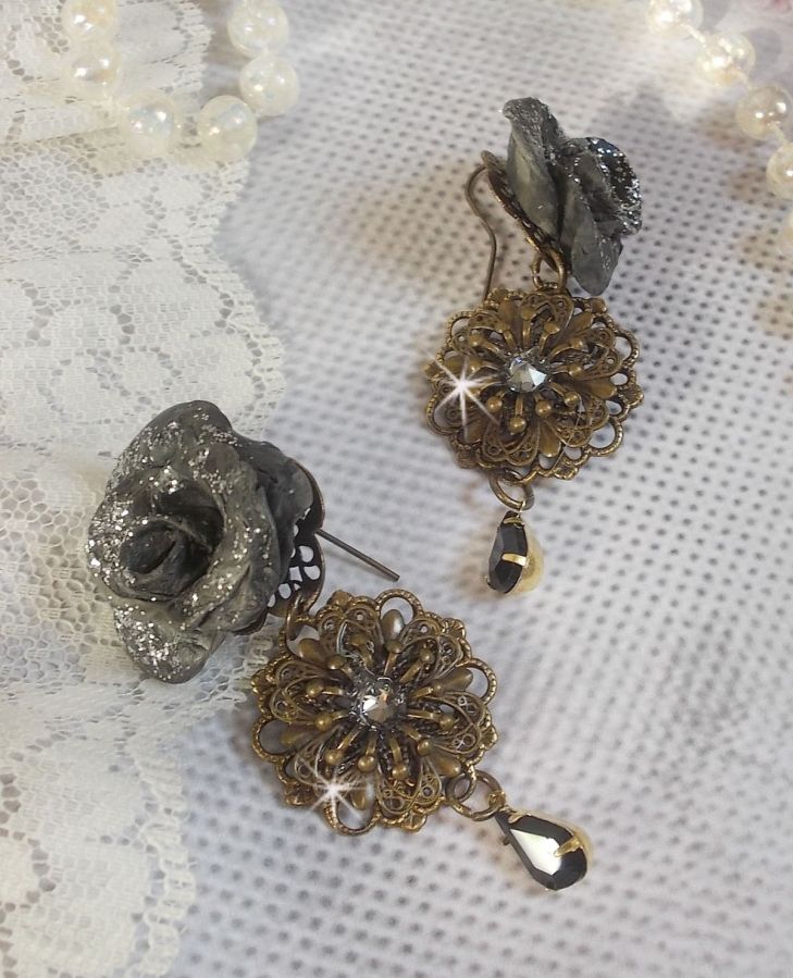 BO Steampunk Queen created with black porcelain roses, Swarovski crystal cabochons, glass drops and brass accessories