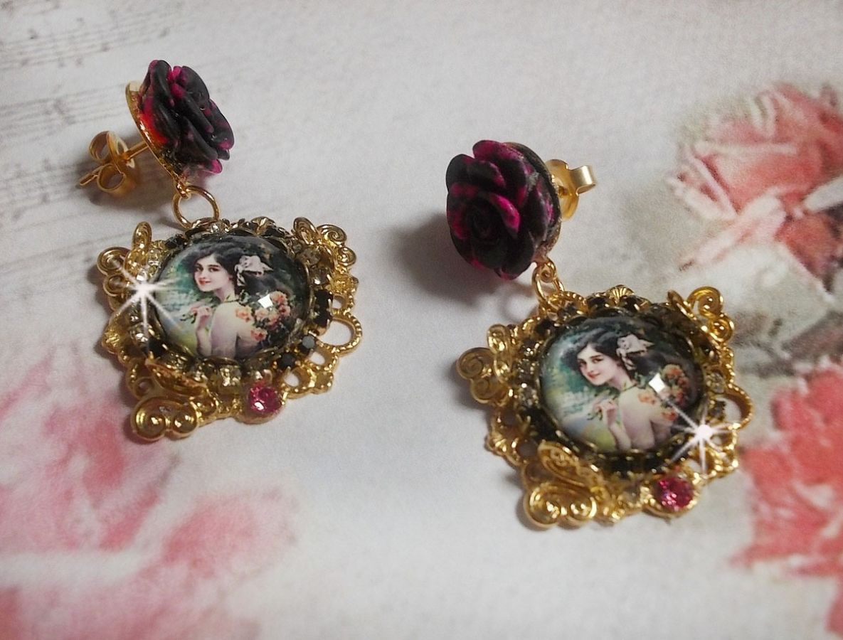 BO Weekend of Roses created with cabochons representing a woman with roses, resin beads and Swarovski crystals