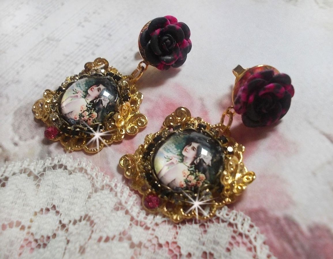 BO Weekend of Roses created with cabochons representing a woman with roses, resin beads and Swarovski crystals