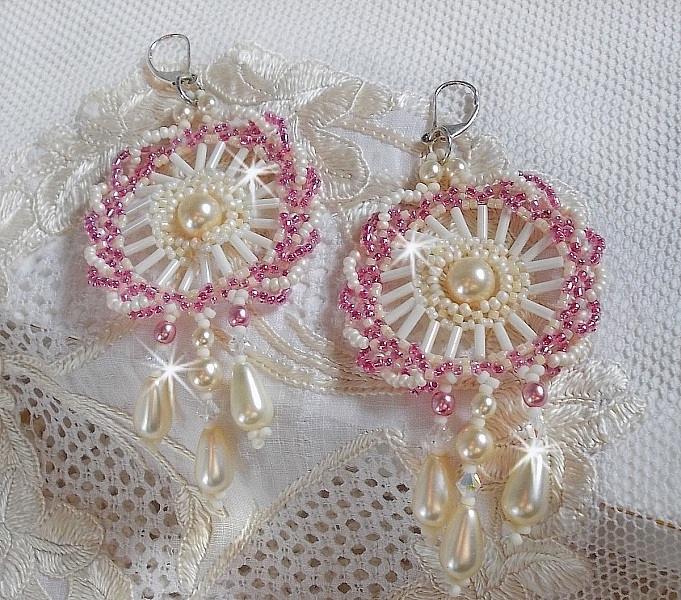 BO D&eacute;tente mounted with round pearls and pearly drops Ivory, Antique pink seed beads and 925 silver sleepers