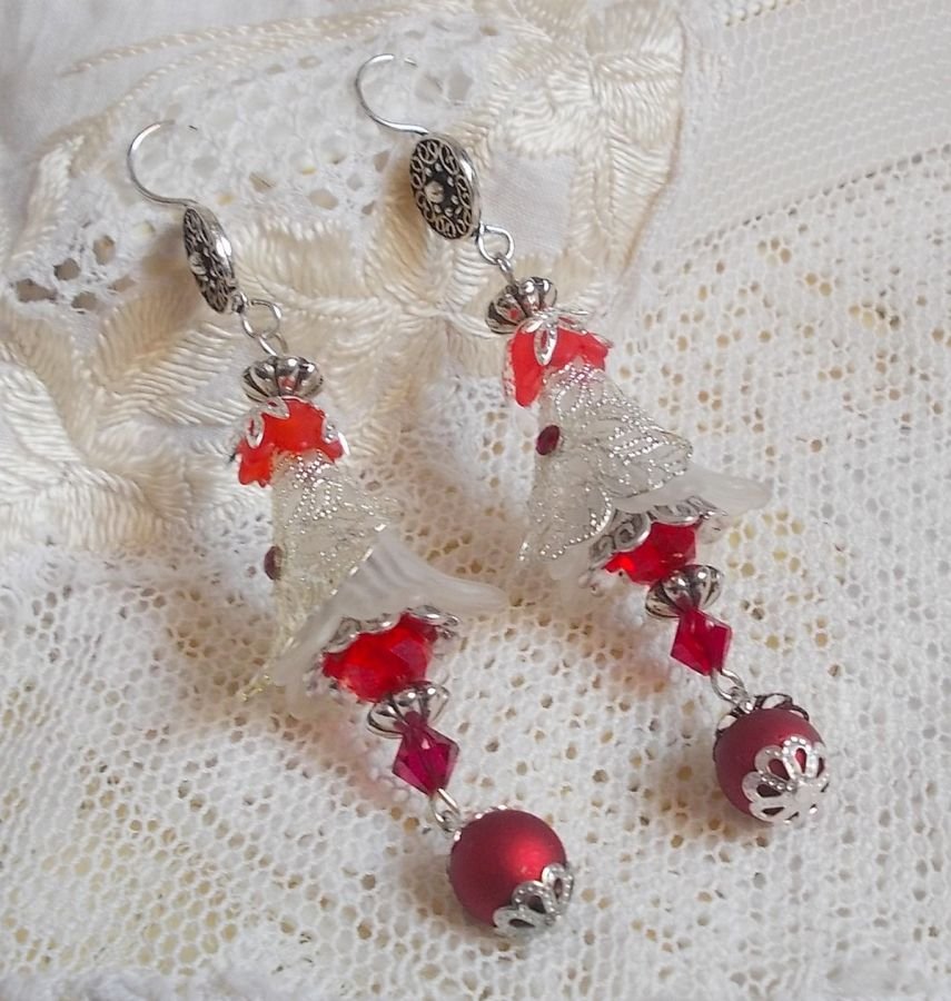 BO Tendre Rouge with Swarovski crystals, round faceted beads and 925/1000 silver ear hooks