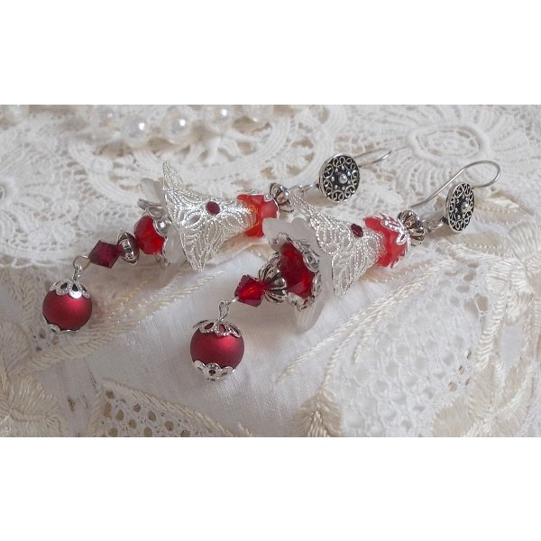 BO Tendre Rouge with Swarovski crystals, round faceted beads and 925/1000 silver ear hooks