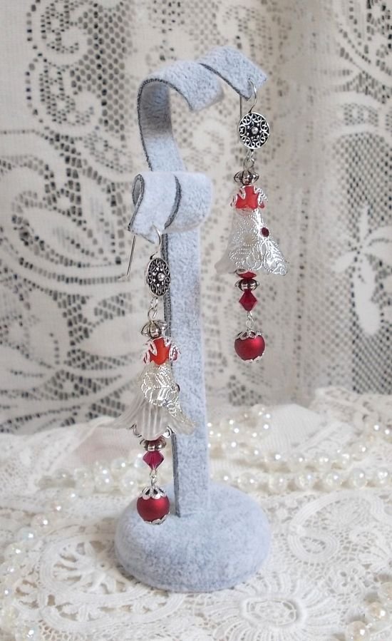 BO Tendre Rouge with Swarovski crystals, round faceted beads and 925/1000 silver ear hooks