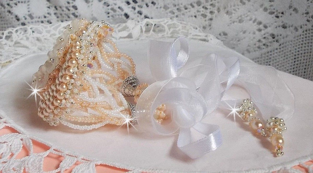 Bouquet d'un Jour bracelet embroidered with Swarovski pearls, Lucite flowers, ribbons and quality seed beads