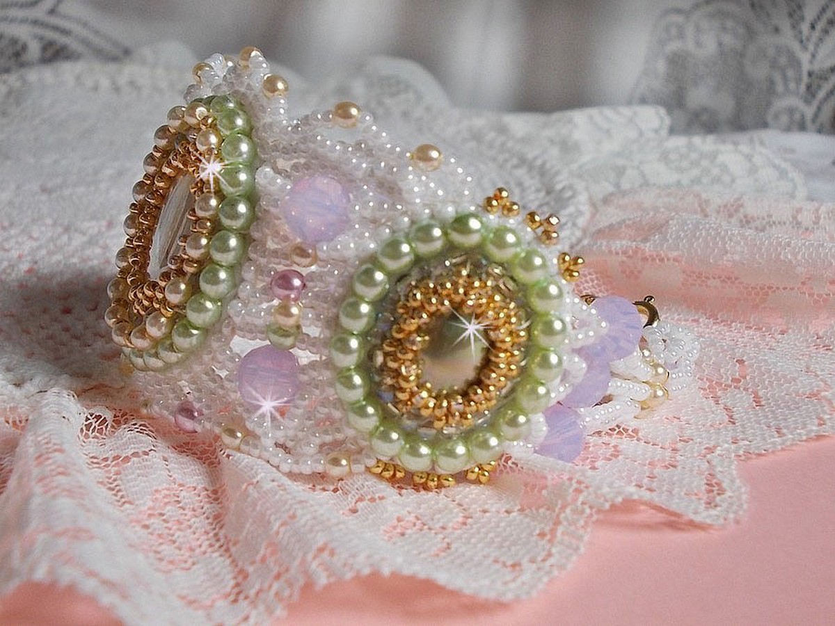 Envolée Fleurie bracelet embroidered with Swarovski crystals, resin cabochons, pearly round beads and Miyuki seed beads