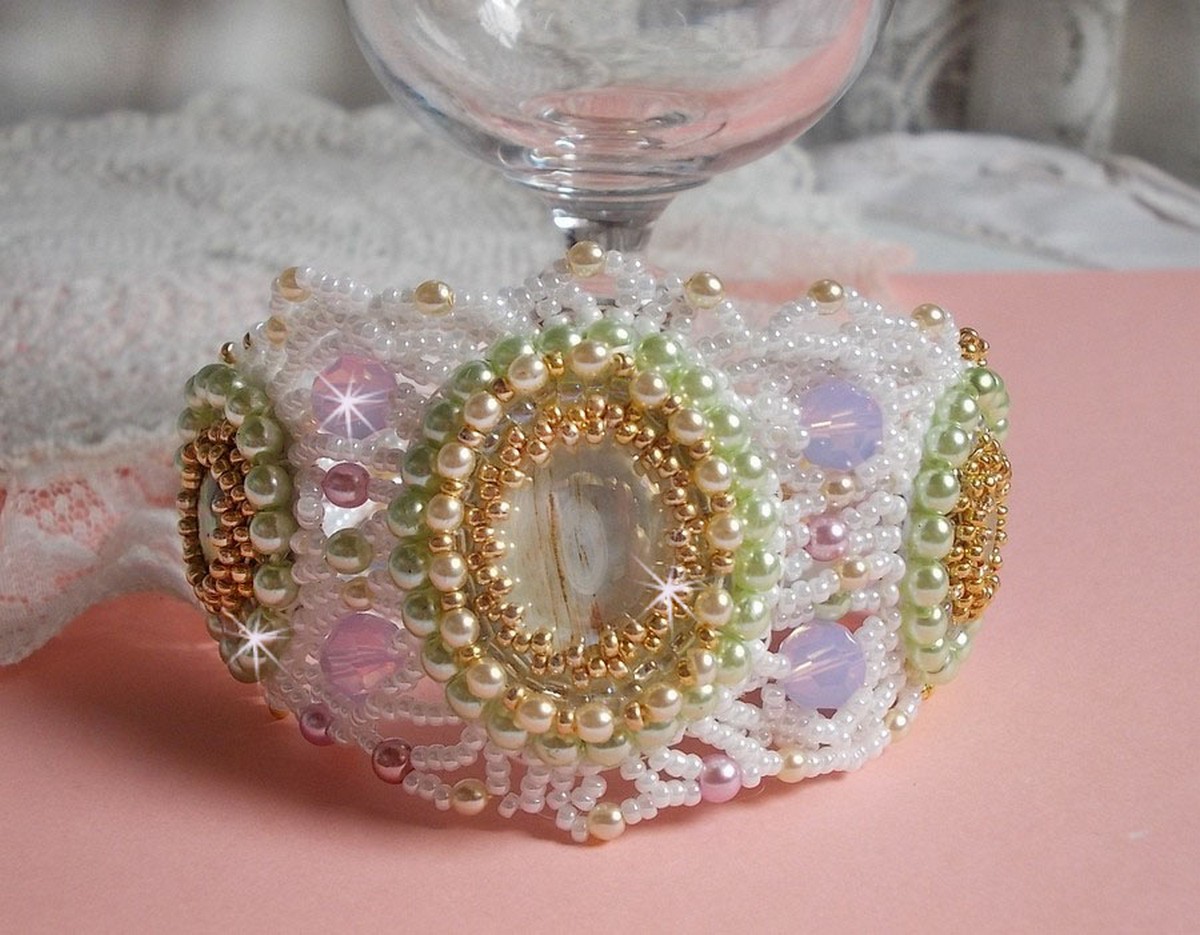 Envolée Fleurie bracelet embroidered with Swarovski crystals, resin cabochons, pearly round beads and Miyuki seed beads