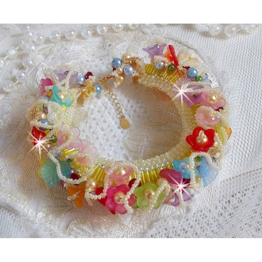 Garden Flowers bracelet with Swarovski beads, Frosted flowers, 3 micron gold plated clasp