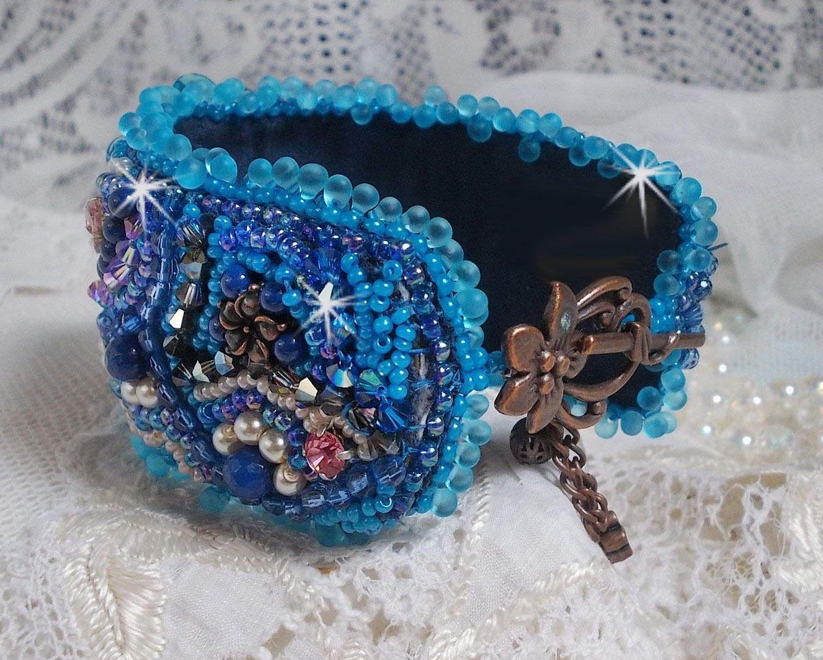 Belle Epoque cuff bracelet Haute-Couture embroidered with Swarovski crystals, resin cabochons and seed beads