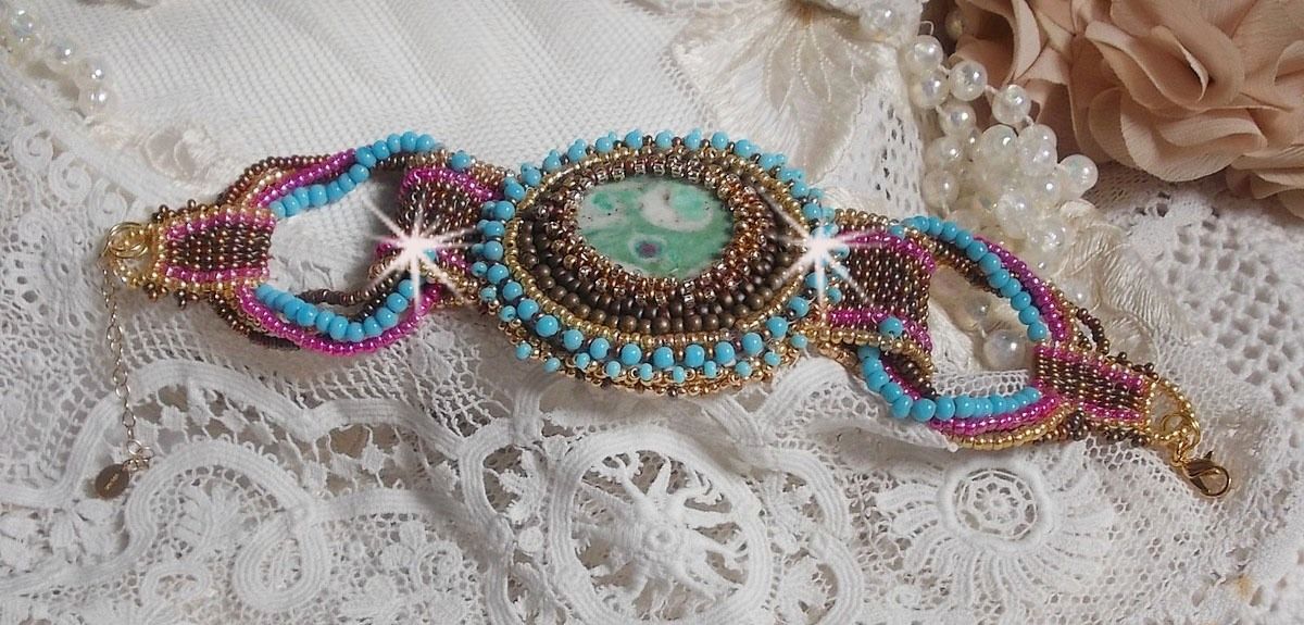 Cheyenne cuff bracelet embroidered with a gemstone, a Fuchsite ruby with Miyuki seed beads and Czech seed beads.