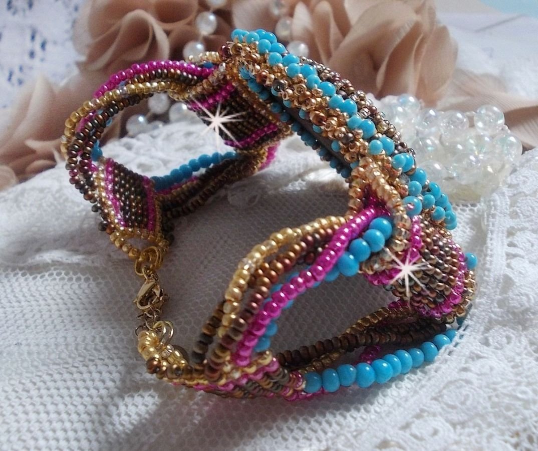 Cheyenne cuff bracelet embroidered with a gemstone, a Fuchsite ruby with Miyuki seed beads and Czech seed beads.