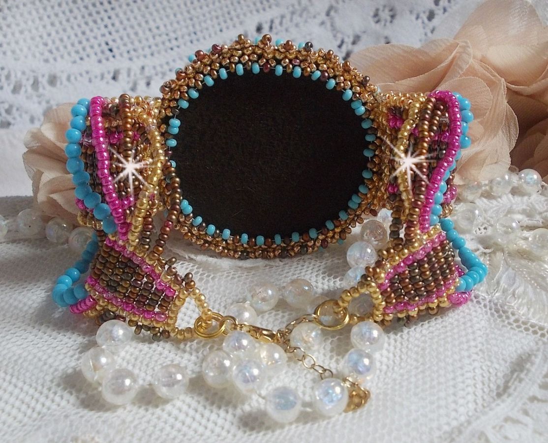 Cheyenne cuff bracelet embroidered with a gemstone, a Fuchsite ruby with Miyuki seed beads and Czech seed beads.