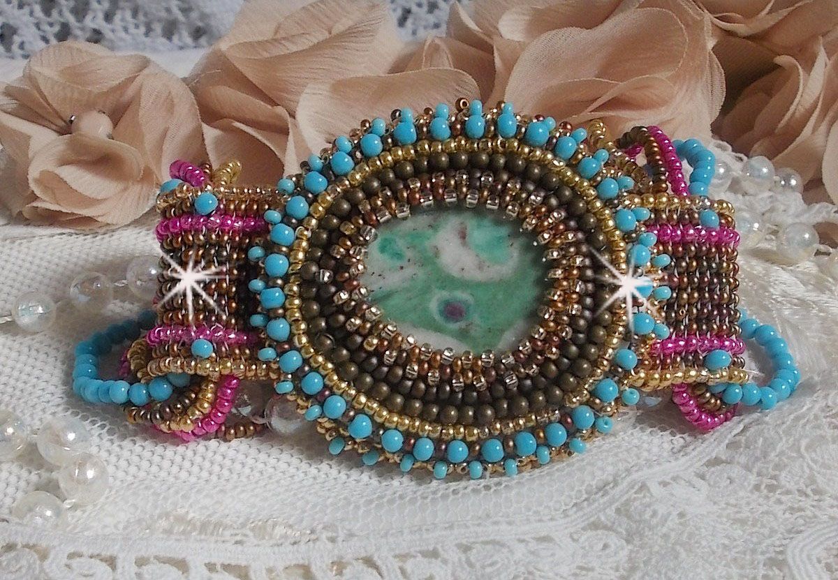 Cheyenne cuff bracelet embroidered with a gemstone, a Fuchsite ruby with Miyuki seed beads and Czech seed beads.