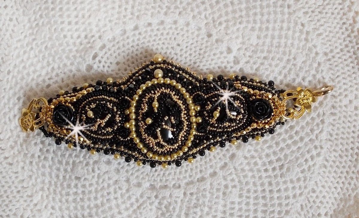 Cleopatra bracelet cuff embroidered with a black onyx, Swarovski crystals and seed beads