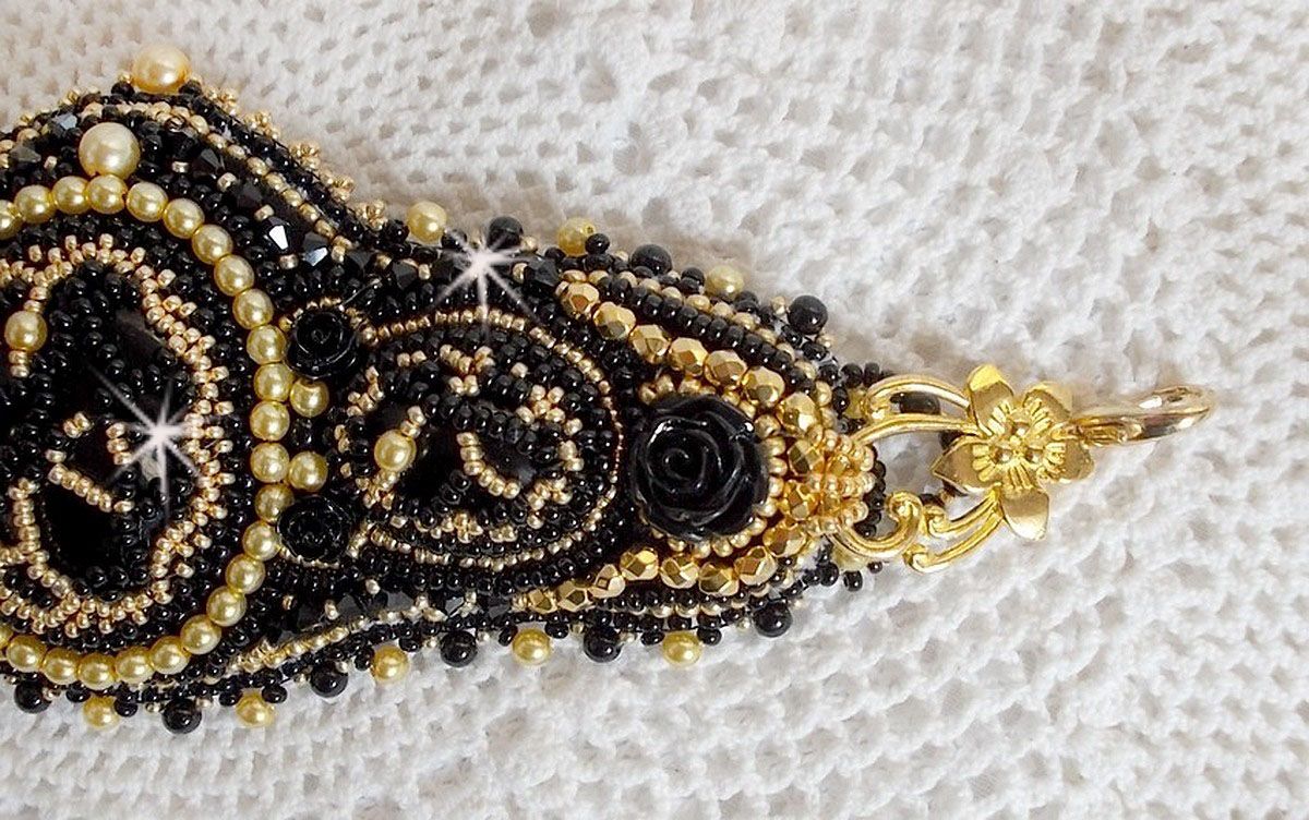 Cleopatra bracelet cuff embroidered with a black onyx, Swarovski crystals and seed beads