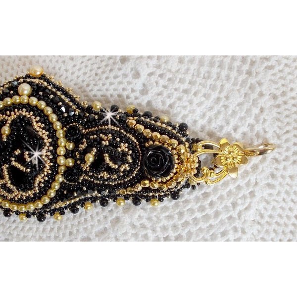 Cleopatra bracelet cuff embroidered with a black onyx, Swarovski crystals and seed beads