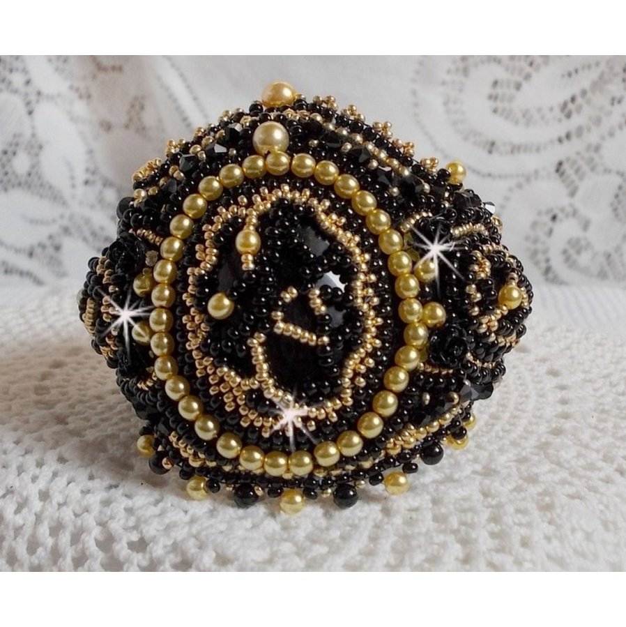 Cleopatra bracelet cuff embroidered with a black onyx, Swarovski crystals and seed beads