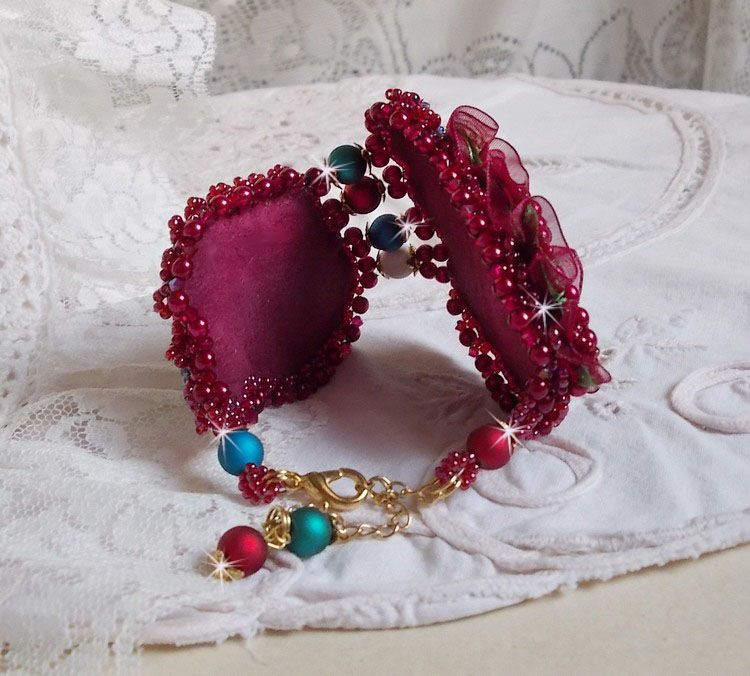 Bracelet Enchantment of Autumn embroidered with Swarovski crystals, round pearly resin beads, lace and seed beads