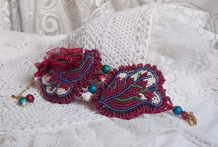 Bracelet Enchantment of Autumn embroidered with Swarovski crystals, round pearly resin beads, lace and seed beads