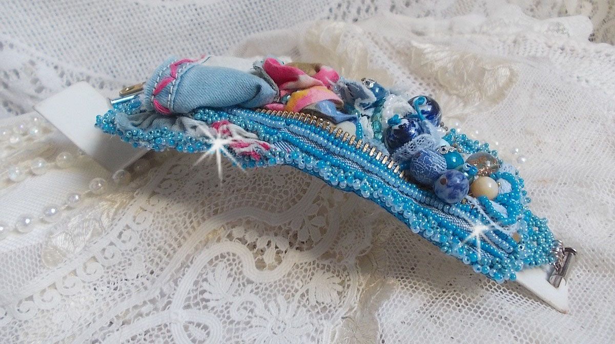 Far West cuff bracelet embroidered with denim fabric, gemstone beads: Sodalite, Agatha, ceramic beads, round pearly beads in Bohemian glass and seed beads