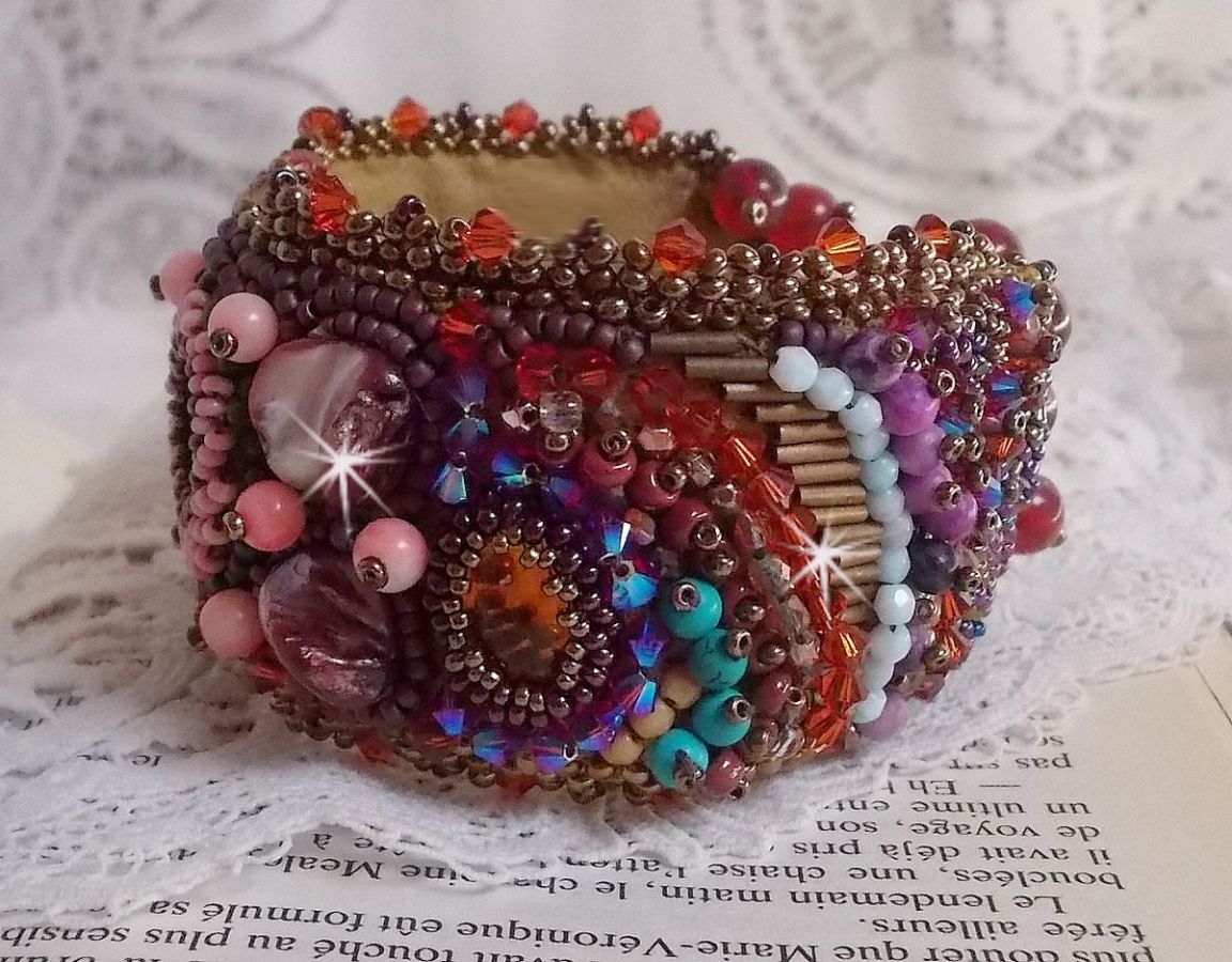 Bracelet Topaz cuff embroidered with a pearly mahogany disc, Amethyst, Pink Coral Light, Swarovski crystals and seed beads