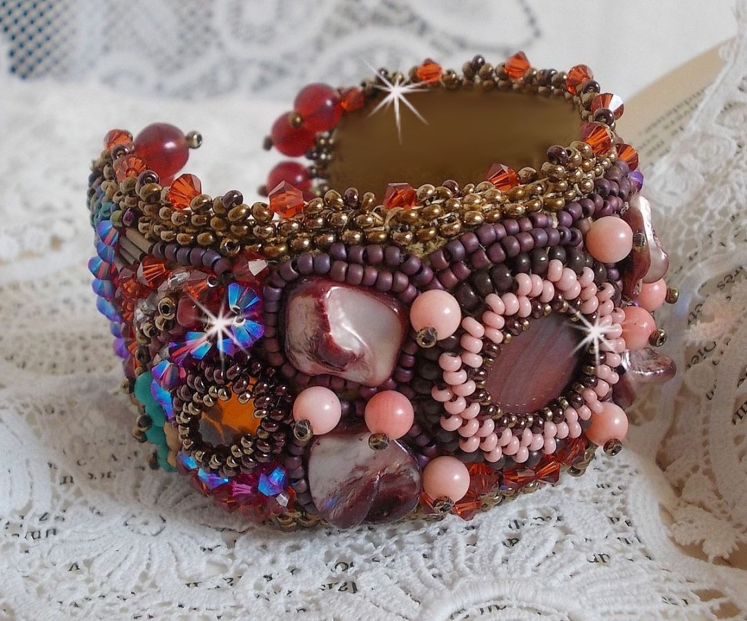 Bracelet Topaz cuff embroidered with a pearly mahogany disc, Amethyst, Pink Coral Light, Swarovski crystals and seed beads