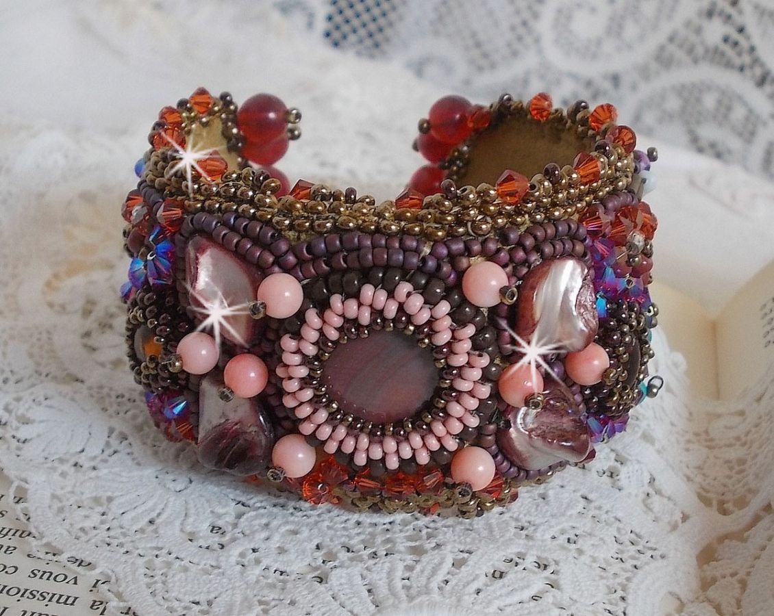 Bracelet Topaz cuff embroidered with a pearly mahogany disc, Amethyst, Pink Coral Light, Swarovski crystals and seed beads