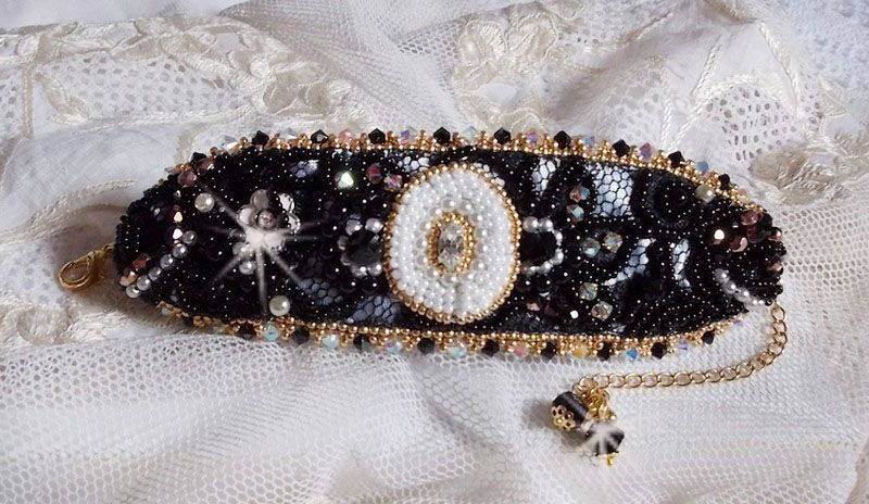 Sacred Black Bracelet embroidered on an antique black lace 