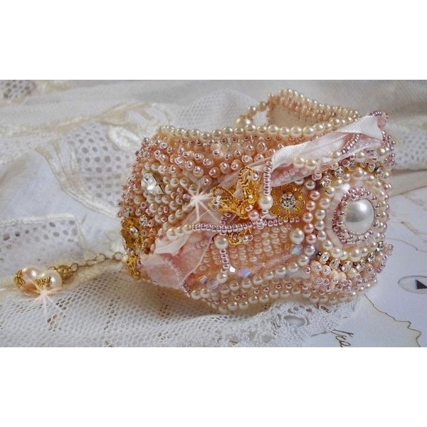 Bracelet Rice powder cuff embroidered with freshwater pearls, pearls, seed beads and Swarovski crystals