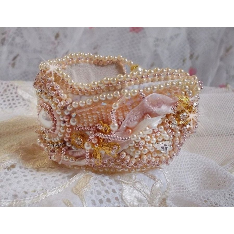 Bracelet Rice powder cuff embroidered with freshwater pearls, pearls, seed beads and Swarovski crystals