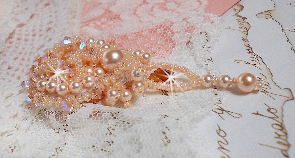 Idylle Beauty brooch embroidered with Swarovski crystals, round pearls and seed beads