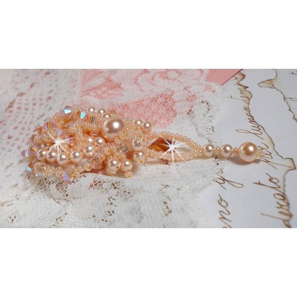 Idylle Beauty brooch embroidered with Swarovski crystals, round pearls and seed beads