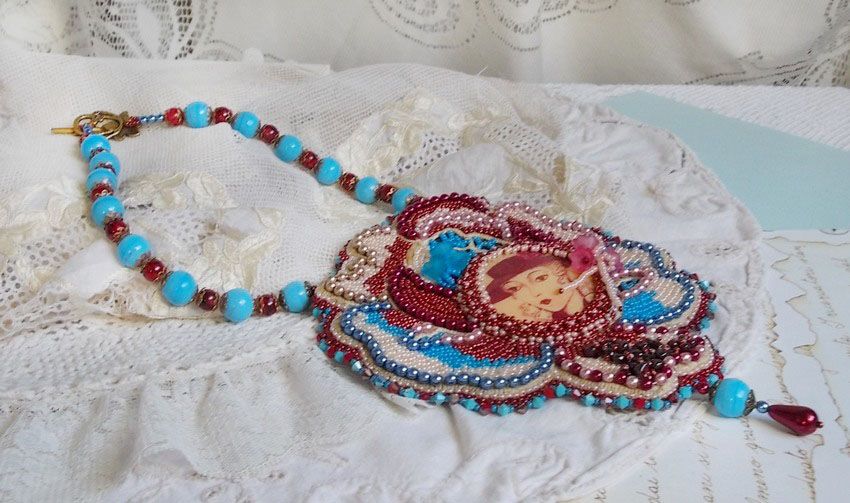 Bel'Art necklace with a 1950's resin cabochon, seed beads and Swarovski crystal pearls 