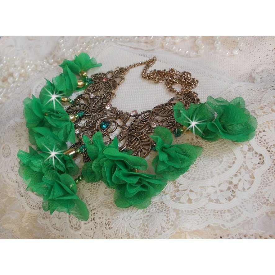 Belle Emeraude necklace mounted with fabric flowers, Swarovski crystals and seed beads