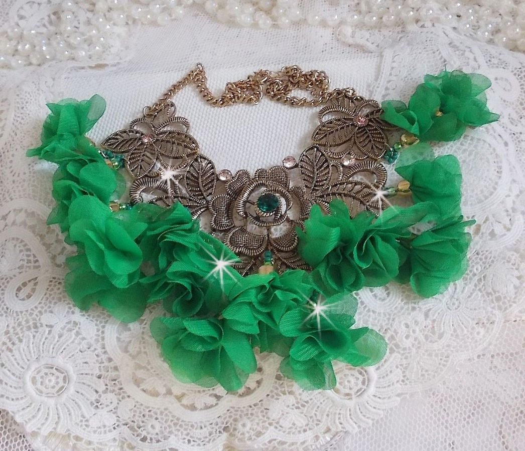 Belle Emeraude necklace mounted with fabric flowers, Swarovski crystals and seed beads