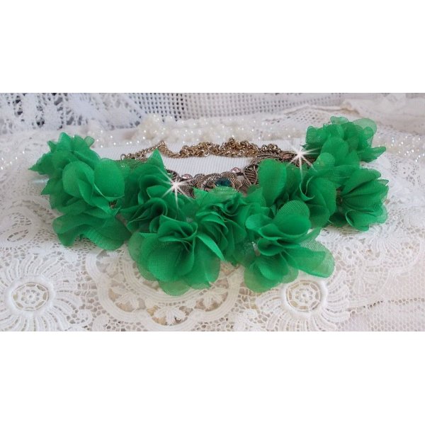 Belle Emeraude necklace mounted with fabric flowers, Swarovski crystals and seed beads