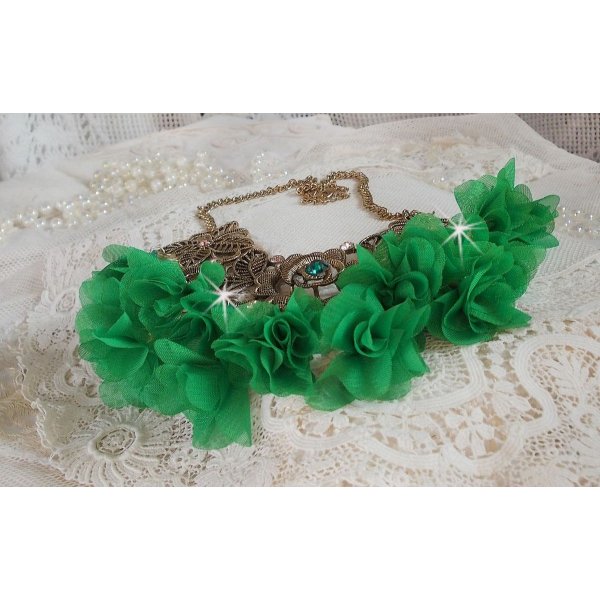 Belle Emeraude necklace mounted with fabric flowers, Swarovski crystals and seed beads