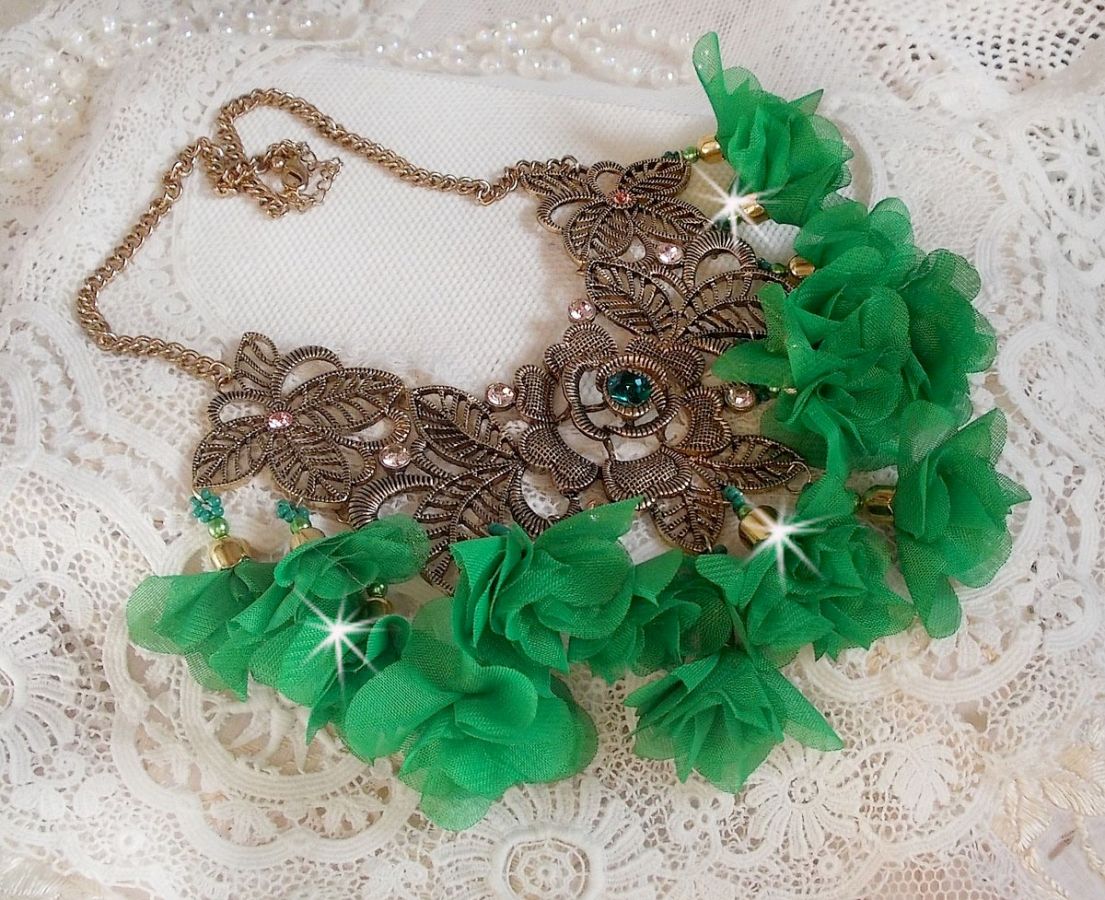 Belle Emeraude necklace mounted with fabric flowers, Swarovski crystals and seed beads