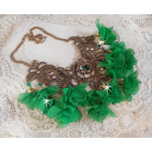 Belle Emeraude necklace mounted with fabric flowers, Swarovski crystals and seed beads
