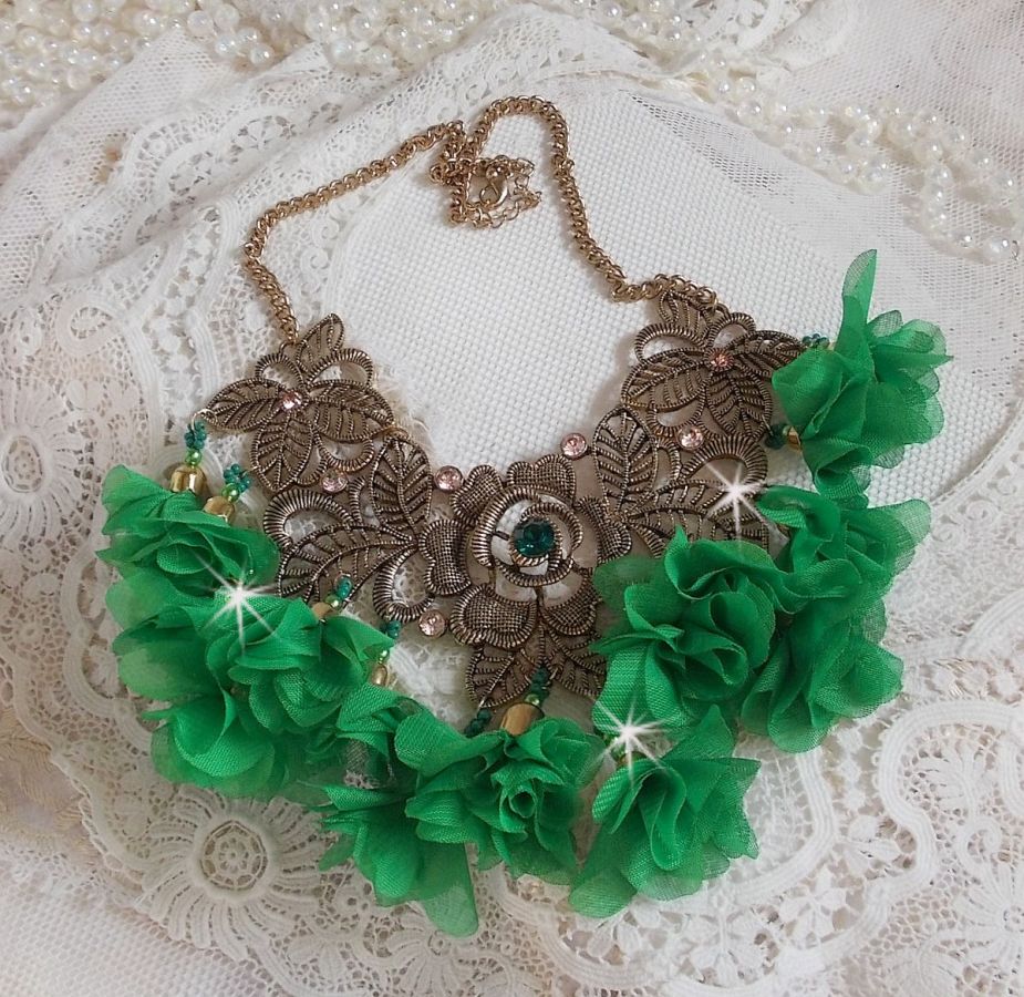 Belle Emeraude necklace mounted with fabric flowers, Swarovski crystals and seed beads