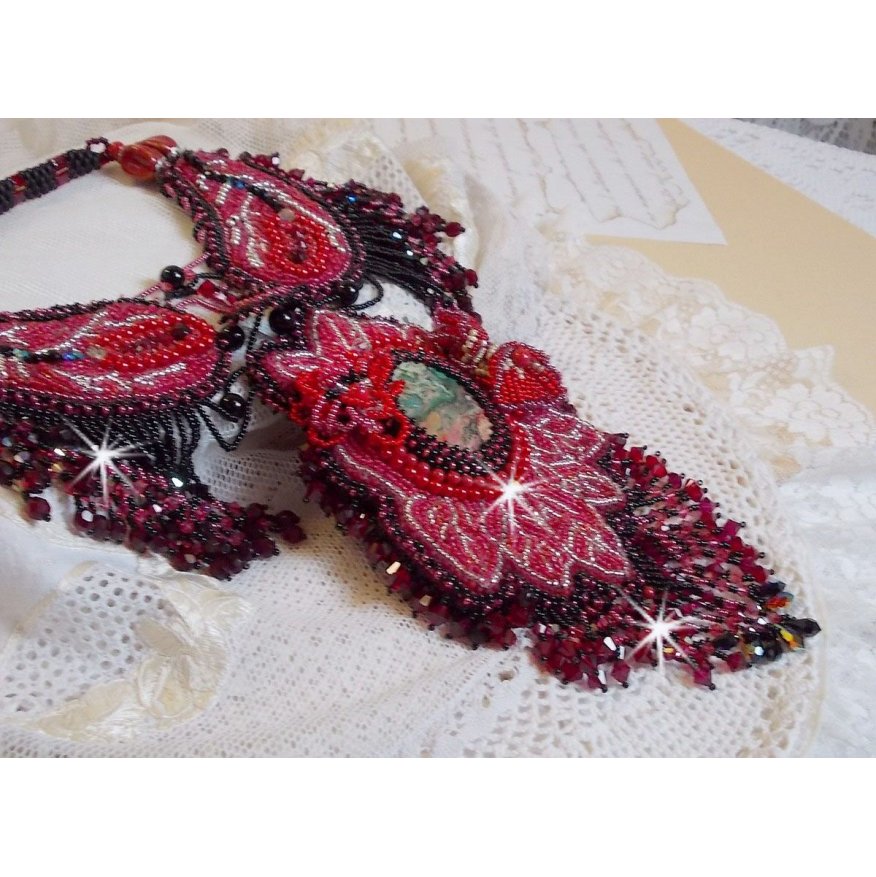 Cardinal necklace embroidered in red and black with red Jasper, onyx beads and Swarovski crystals