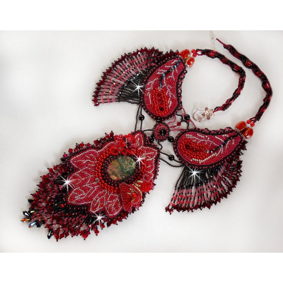 Cardinal necklace embroidered in red and black with red Jasper, onyx beads and Swarovski crystals